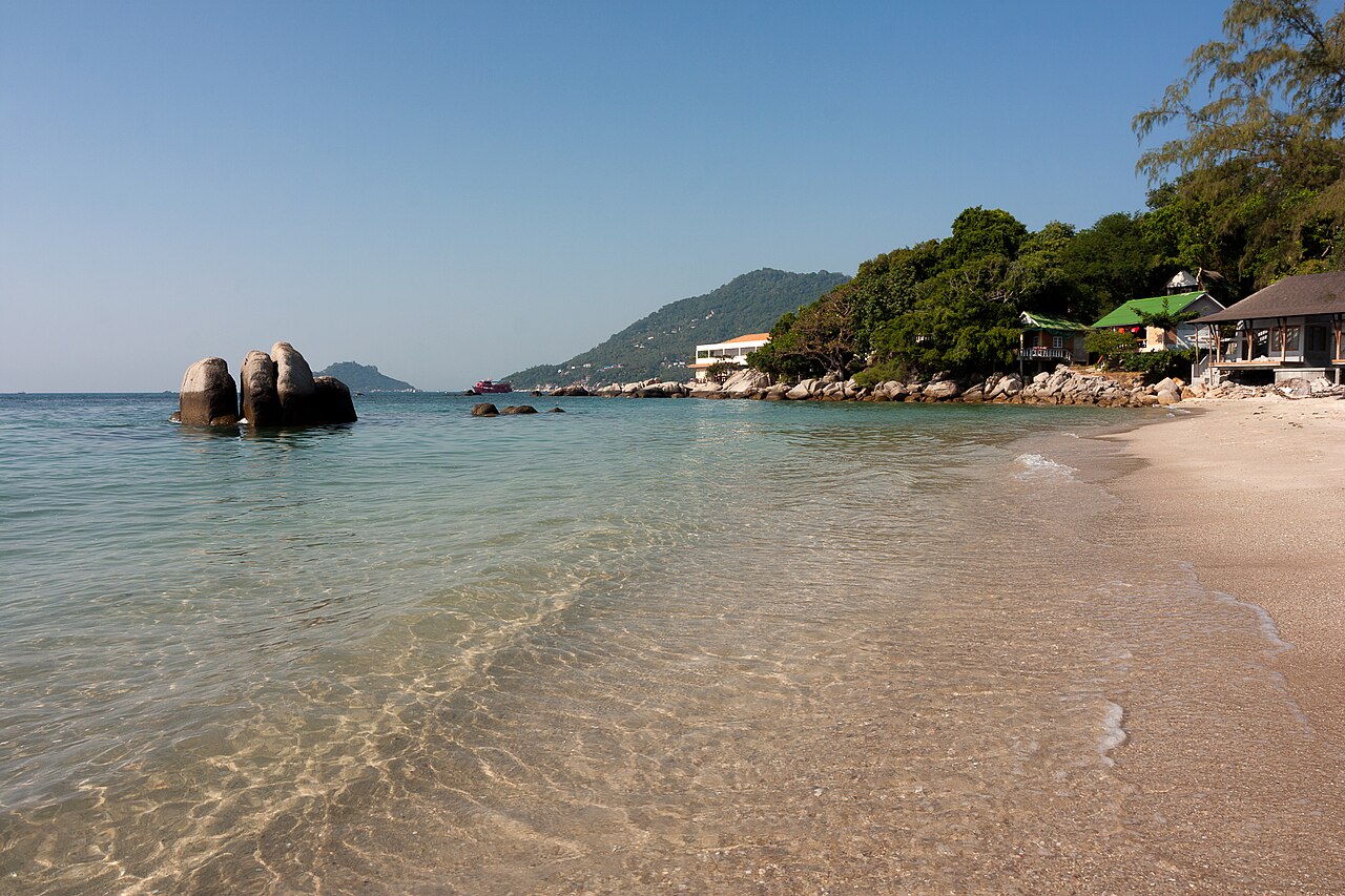 Koh Tao coastline